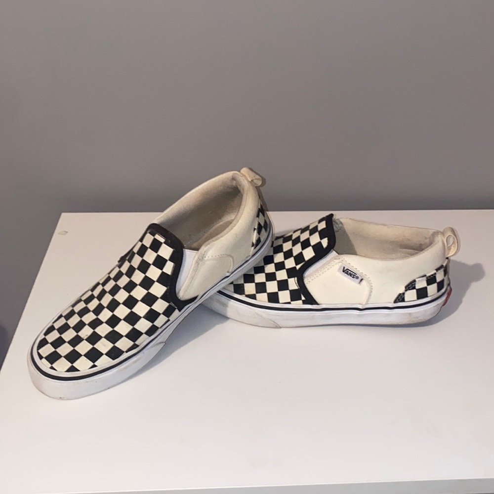 Vans checkered youth size 4; worn once